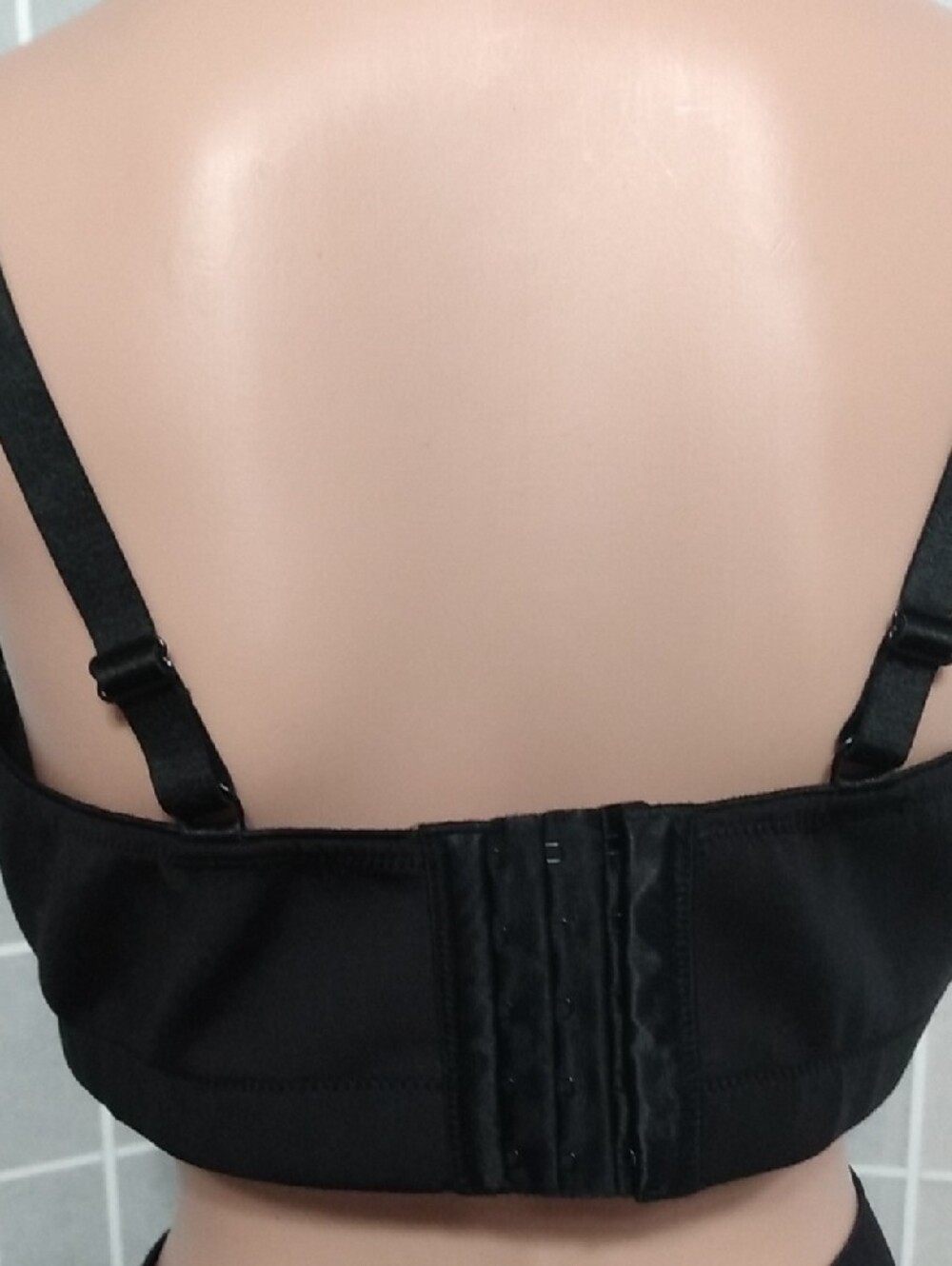 Parfait Everyday Comfort Wireless Bra - Black W/ Lattice Front - 38DDD - Picture 5 of 12
